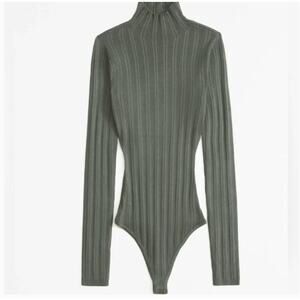 Abercrombie & Fitch Green Ribbed Turtleneck Bodysuit